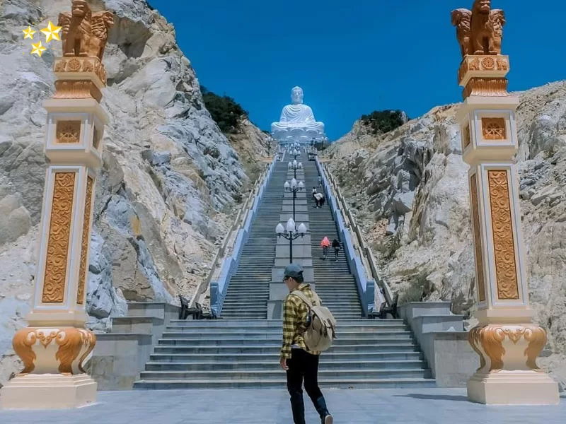 chua-ong-nui-xaviahotelquynhon